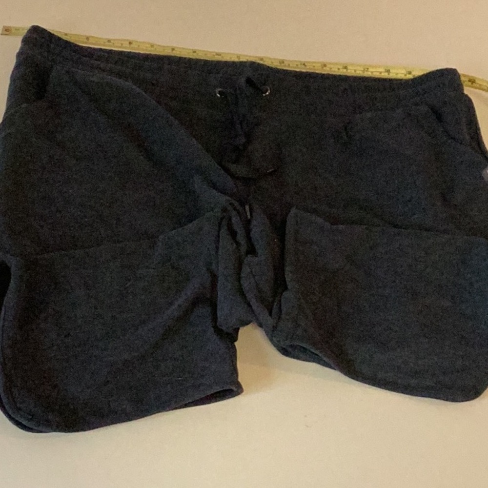 Eddie Bauer capri active wear XXL. Grey/black